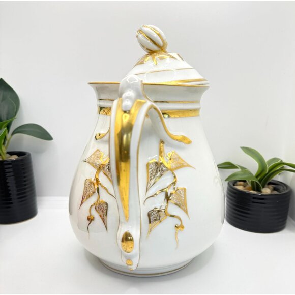 French H & C Haviland Limoges Teapot With Gold Accents - Picture 3 of 15